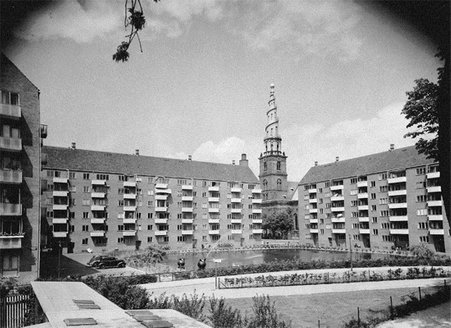 Ejendommen Ved Volden på Christianshavn - opført af Dansk Financia 1937